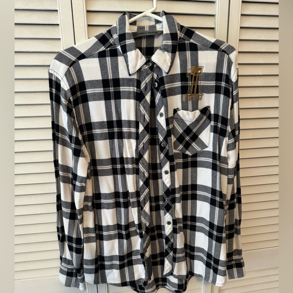 Black and white womens plaid Harley Davidson button up shirt.